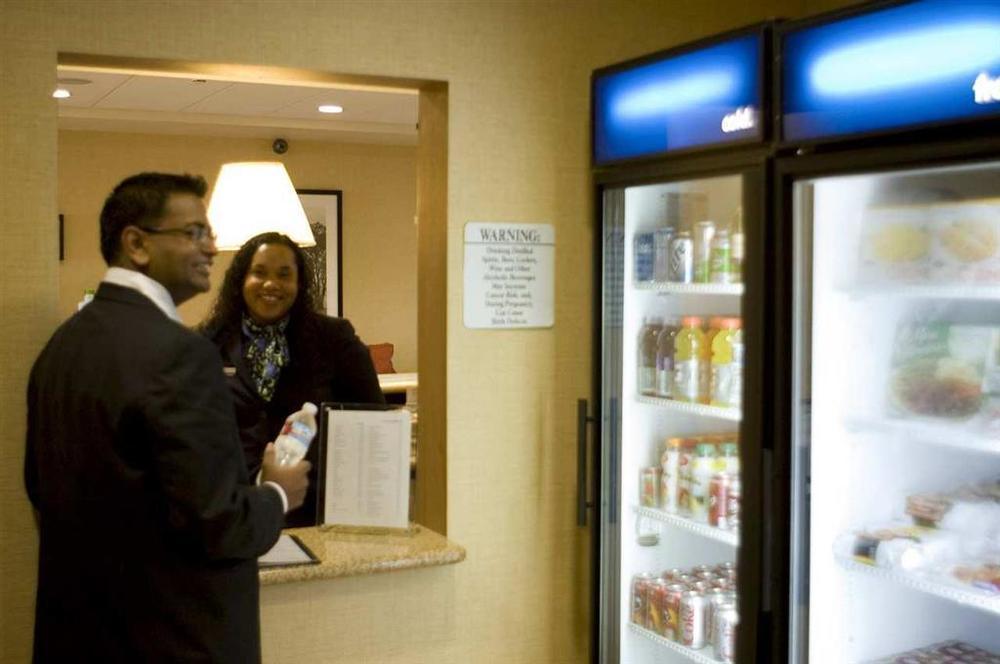 Hampton Inn & Suites Oakland Airport-Alameda Værelse billede