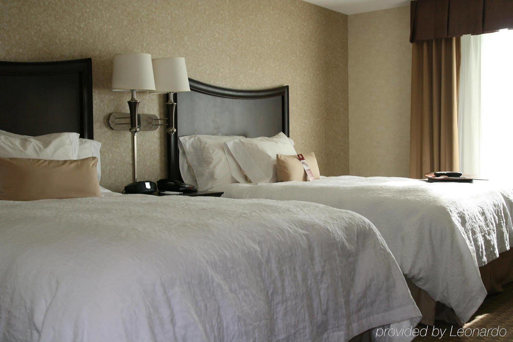 Hampton Inn & Suites Oakland Airport-Alameda Værelse billede